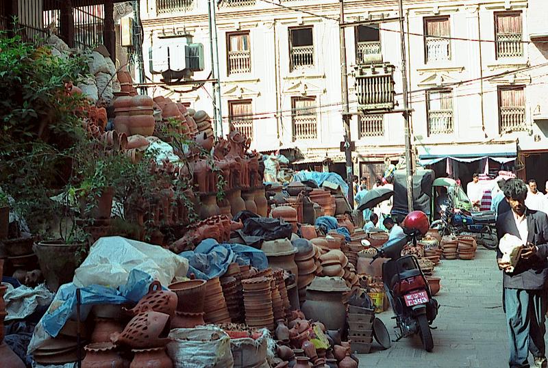 09_kathmandu_garnki.JPG
